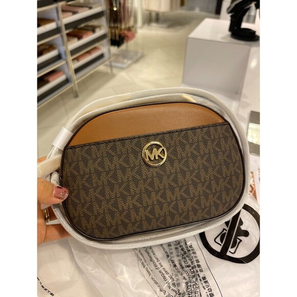 MICHAEL KORS JET SET GLAM Small Front Pocket Oval Crossbody Logo Canvas NWT $398 - Picture 13 of 14